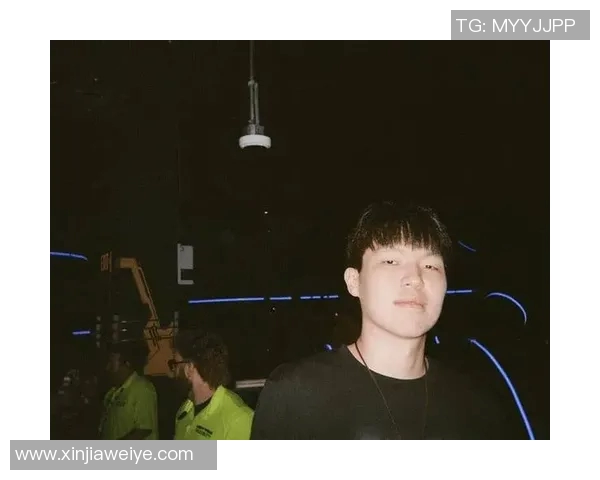 出发前往客场！开拓者官方社媒晒照，杨瀚森出镜